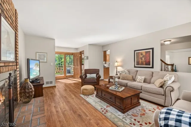 $749,000 | 33 John Drive, Annandale, NJ 08801