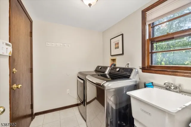 $749,000 | 33 John Drive, Annandale, NJ 08801