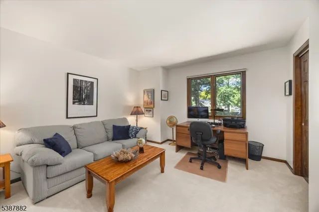 $749,000 | 33 John Drive, Annandale, NJ 08801