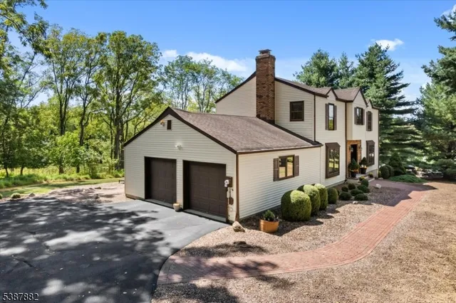 $749,000 | 33 John Drive, Annandale, NJ 08801