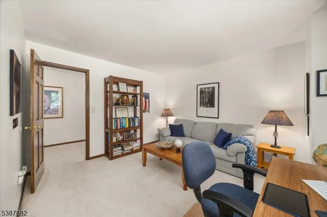 $749,000 | 33 John Drive, Annandale, NJ 08801