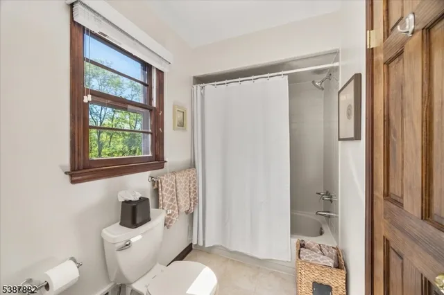 $749,000 | 33 John Drive, Annandale, NJ 08801