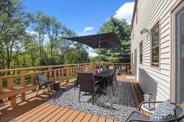 $749,000 | 33 John Drive, Annandale, NJ 08801