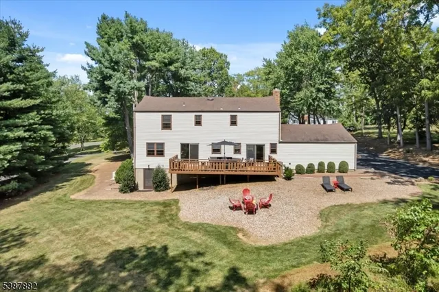 $749,000 | 33 John Drive, Annandale, NJ 08801