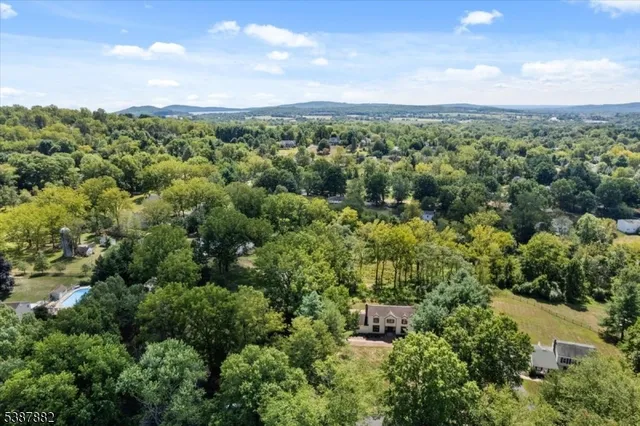 $749,000 | 33 John Drive, Annandale, NJ 08801