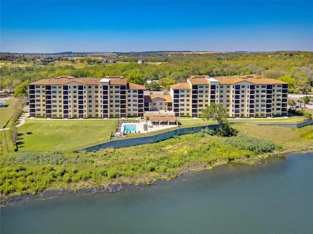 $469,999 | 16300 County Road 455, Unit 401, Montverde, FL 34756