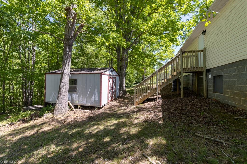 140 Cedar Ridge Place Mount Airy, NC 27030 - Photo 5 of 25 Gallery Image 5