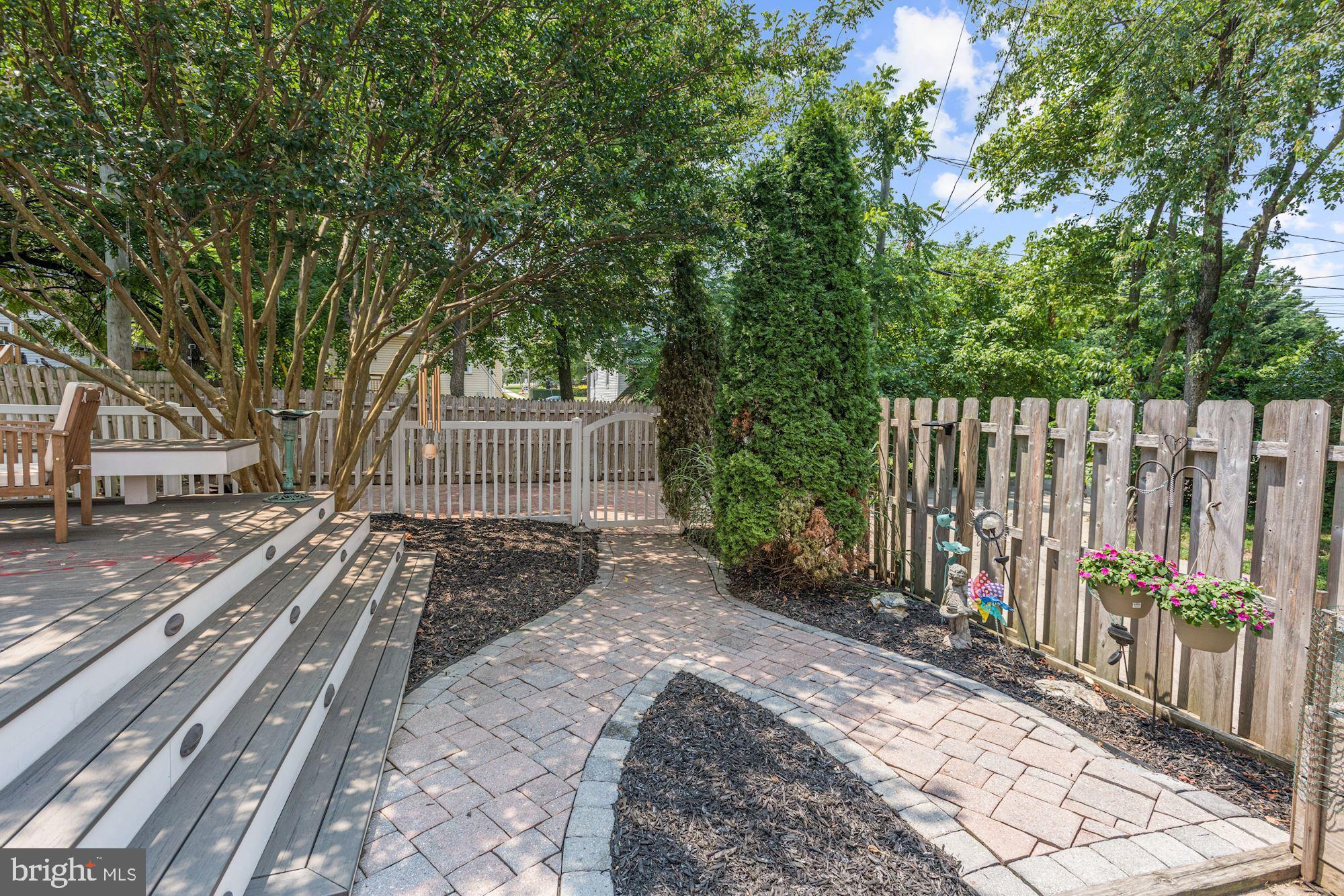 332 Ridge Avenue Towson, MD 21286 - Photo 25 of 32 Fenced Yard