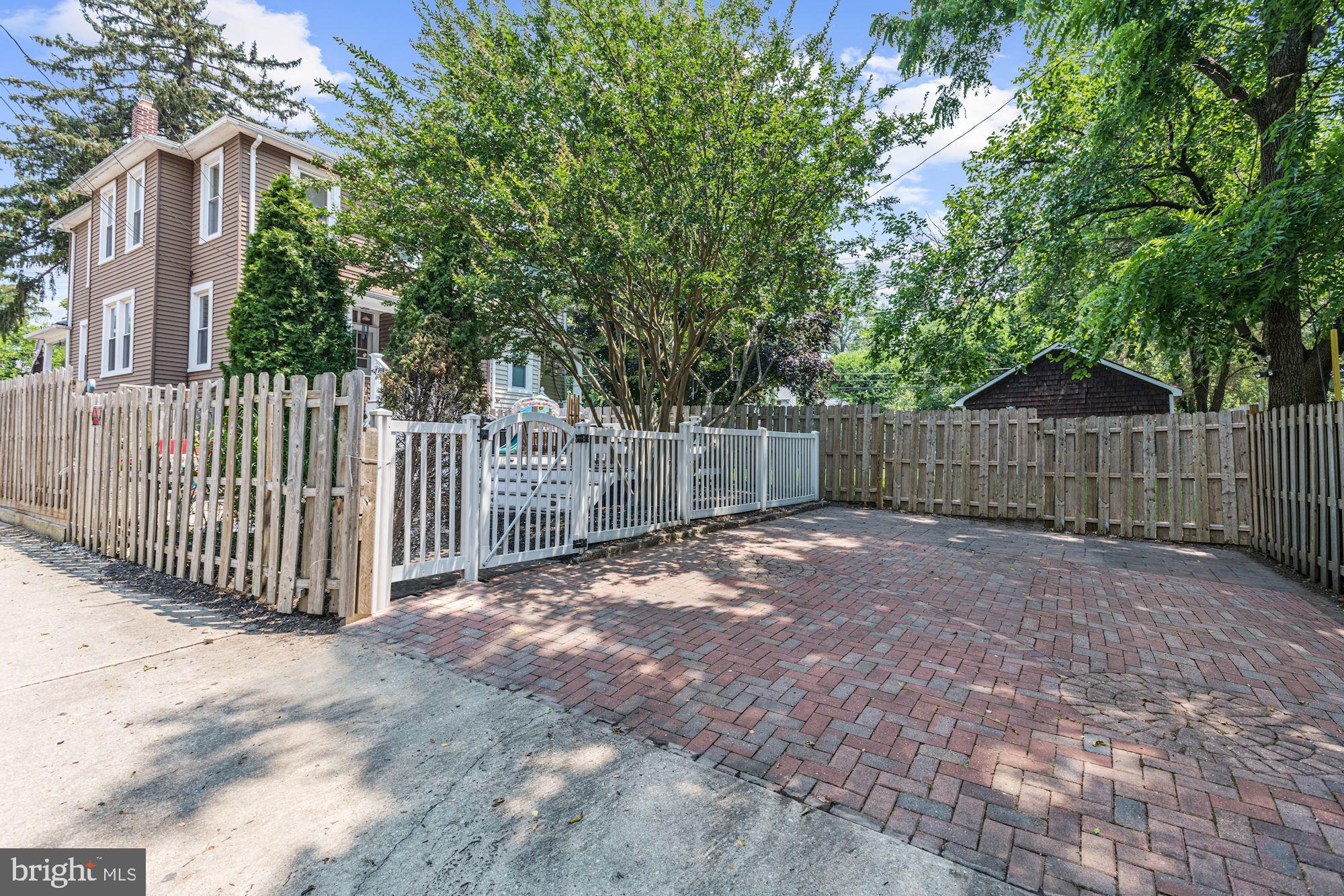 332 Ridge Avenue Towson, MD 21286 - Photo 26 of 32 2-Car Parking Pad