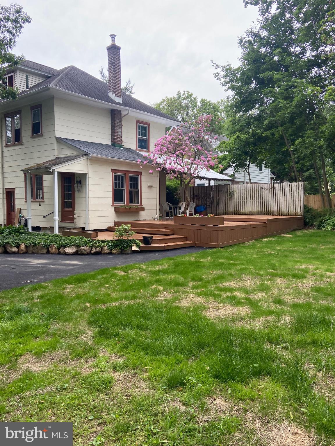 125 Bortondale Road Media, PA 19063 - Photo 36 of 36 Back yard in summer