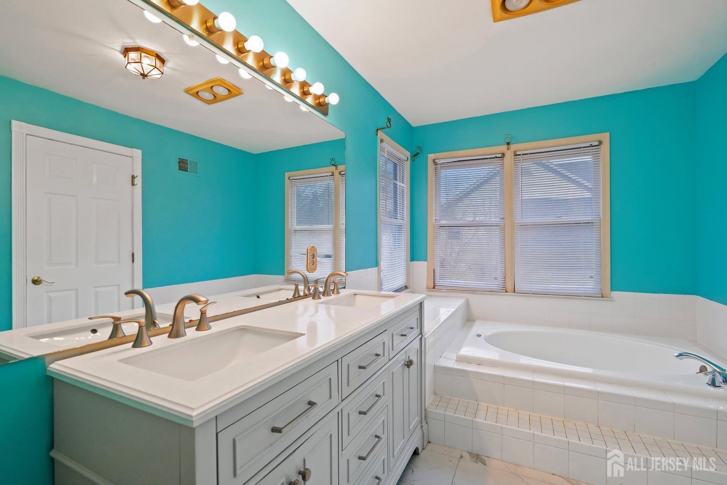 19 Oakland Road Old Bridge, NJ 08857 - Photo 18 of 28 Gallery Image 18