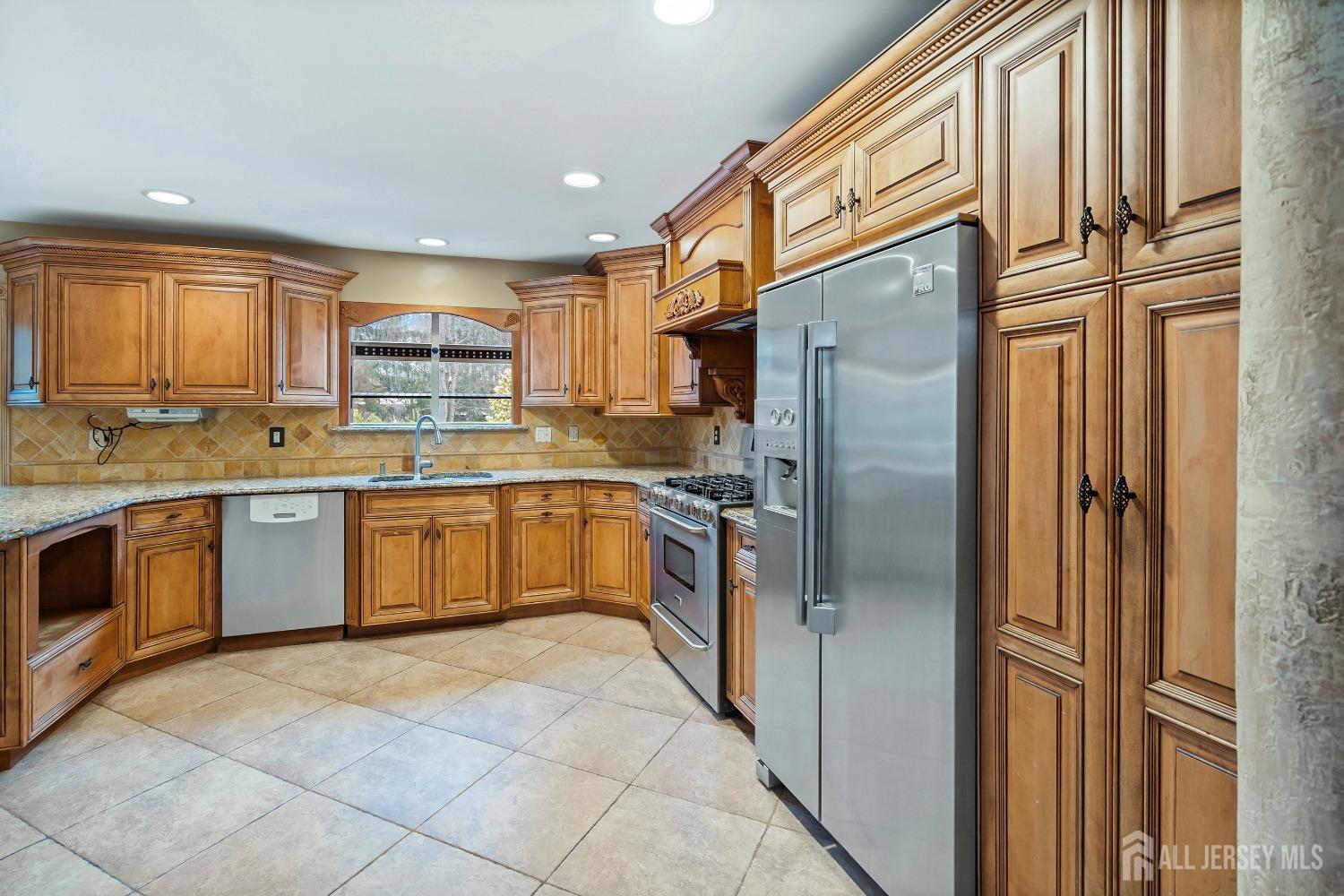 19 Oakland Road Old Bridge, NJ 08857 - Photo 10 of 28 Gallery Image 10