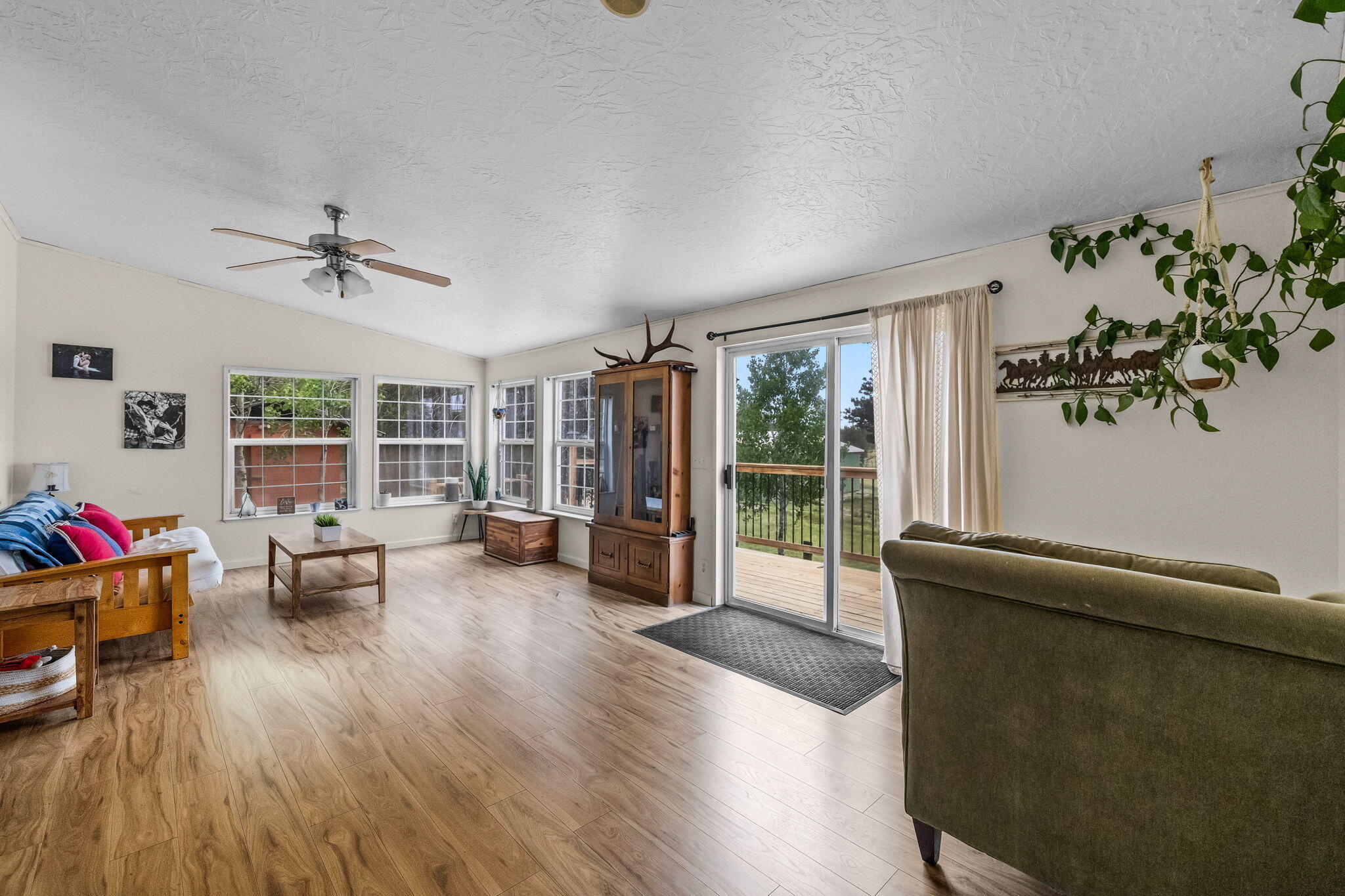 151772 Beal Road La Pine, OR 97739 - Photo 10 of 35 Family room