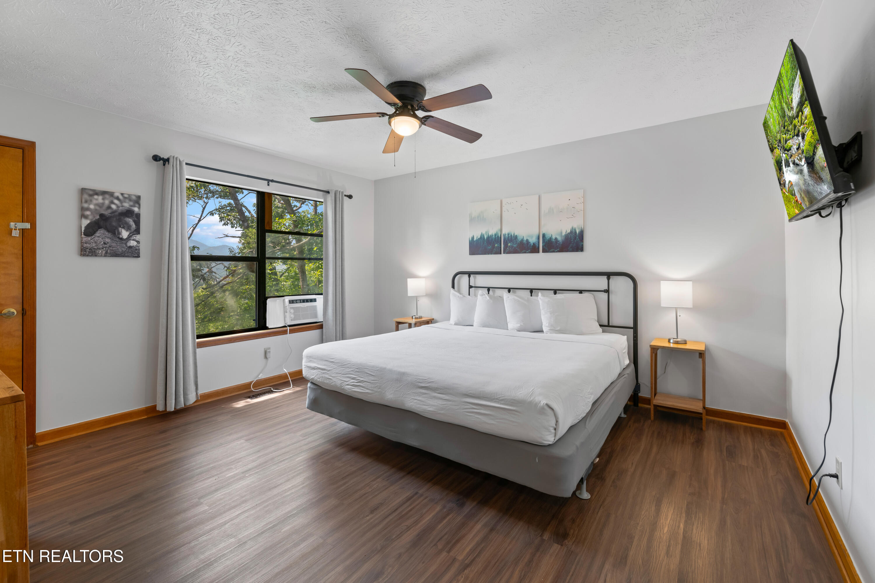 3729 Plaza Way, Unit 141 Pigeon Forge, TN 37863 - Photo 9 of 21 Pinecrest Townhomes - 141-08