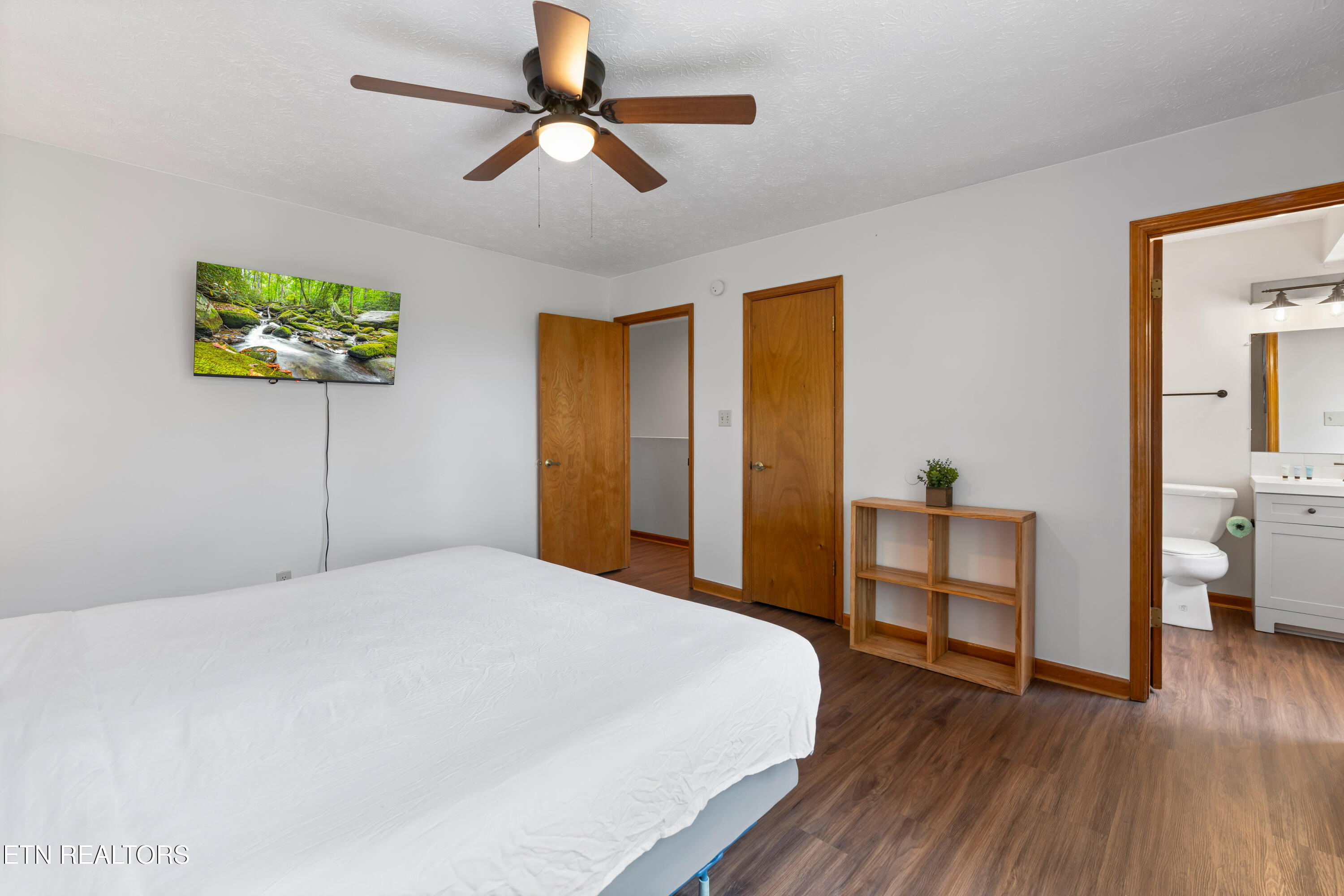 3729 Plaza Way, Unit 141 Pigeon Forge, TN 37863 - Photo 10 of 21 Pinecrest Townhomes - 141-09