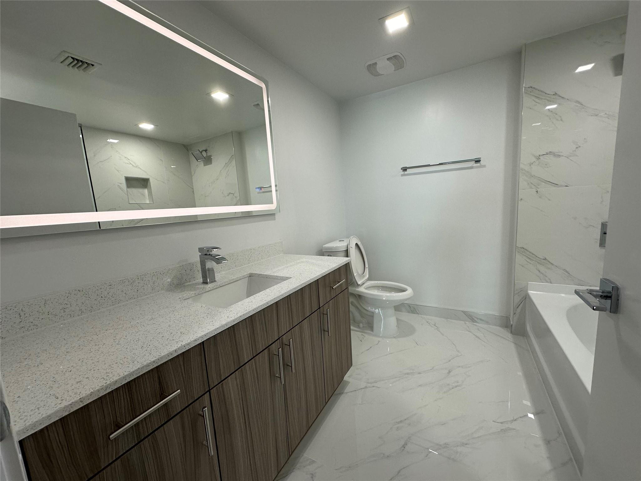 110 Southwest 12th Street, Unit 902 Miami, FL 33130 - Photo 20 of 24 Photo 20