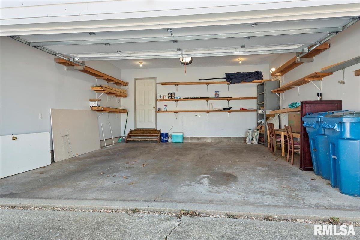 818 Kenyon Drive Springfield, IL 62704 - Photo 20 of 47 Gallery Image 20