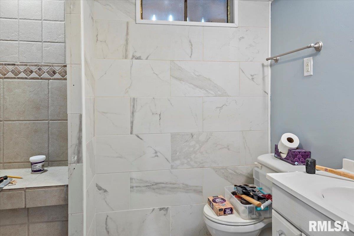 818 Kenyon Drive Springfield, IL 62704 - Photo 38 of 47 Gallery Image 38