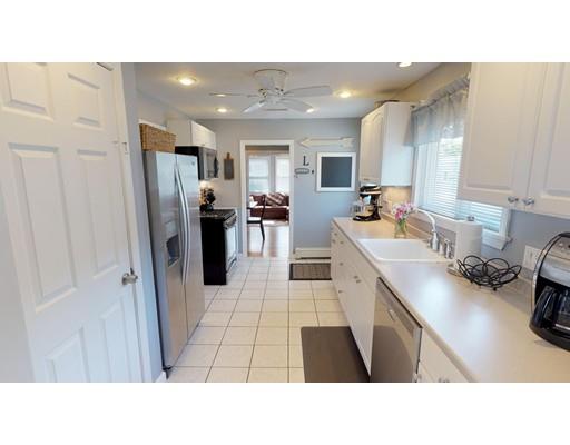 94 Indian Road Waltham, MA 02451 - Photo 6 of 30 Gallery Image 6