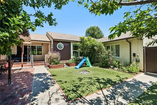 $1,099,000 | 18937 Sylvan Street, Tarzana, CA 91335