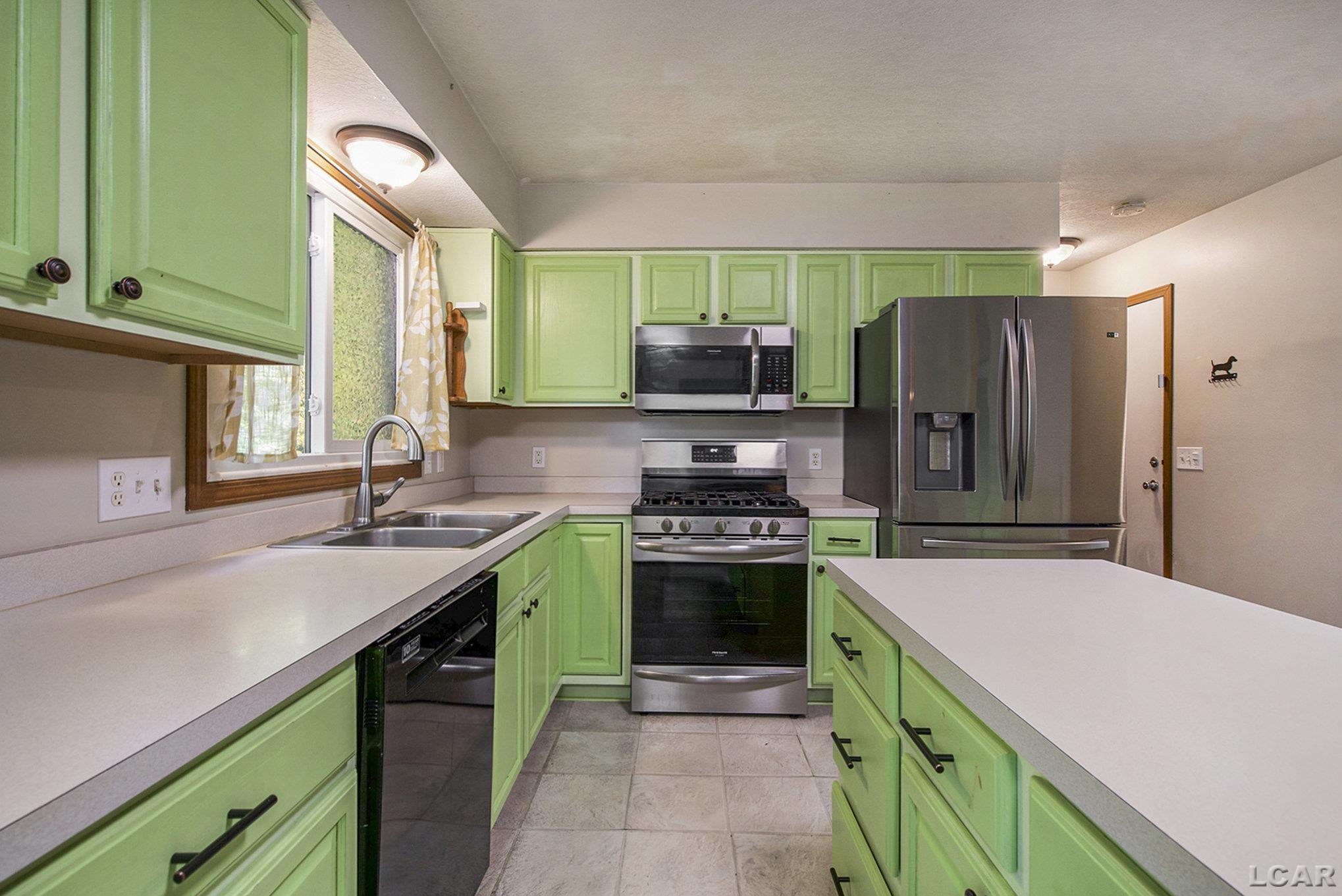 6797 Lockmill Road Temperance, MI 48182 - Photo 13 of 35 50125501-14.JPG