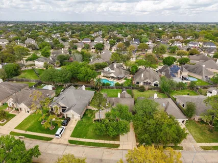 $445,000 | 2718 Shelby Drive, Pearland, TX 77584