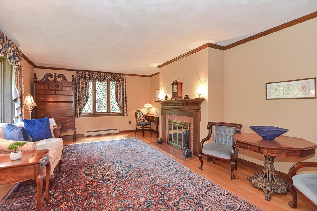 26 Parkvale Road Needham, MA 02492 - Photo 3 of 27
