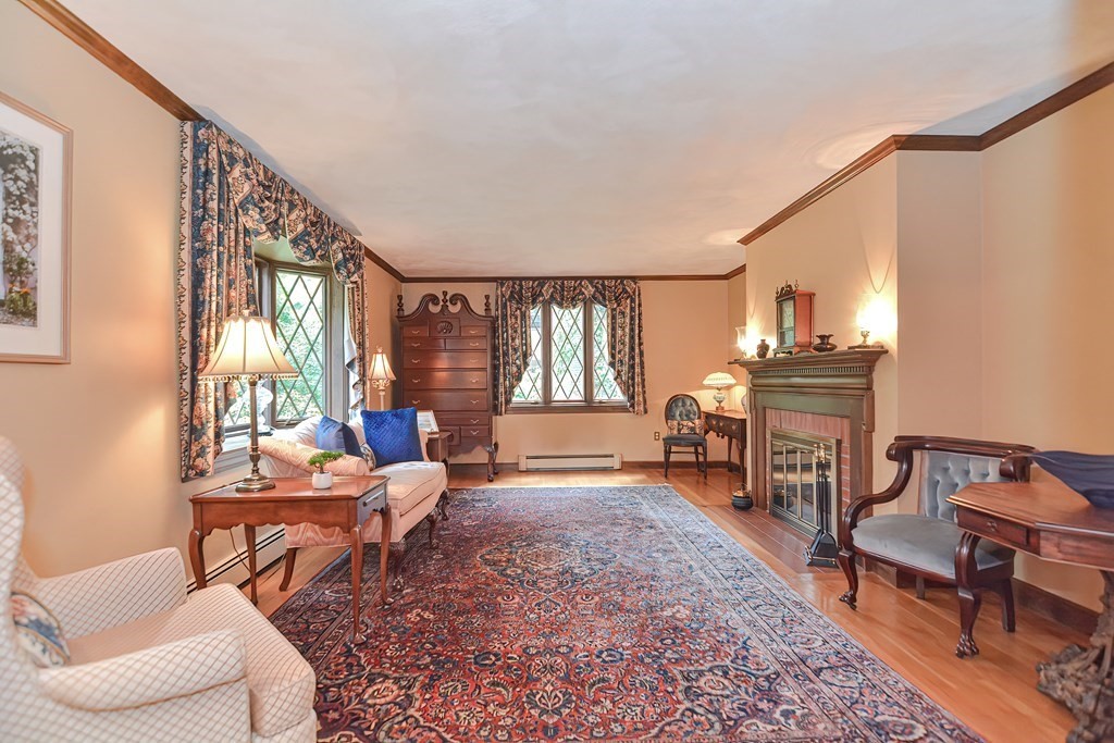 26 Parkvale Road Needham, MA 02492 - Photo 6 of 27