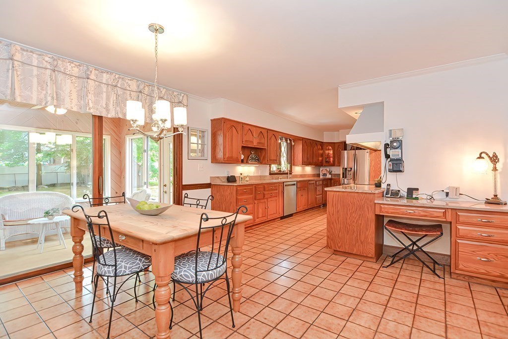 26 Parkvale Road Needham, MA 02492 - Photo 9 of 27