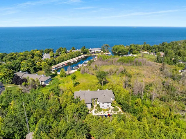 $575,000 | 4654 Harbor Drive, Unit K6, Egg Harbor, WI 54209