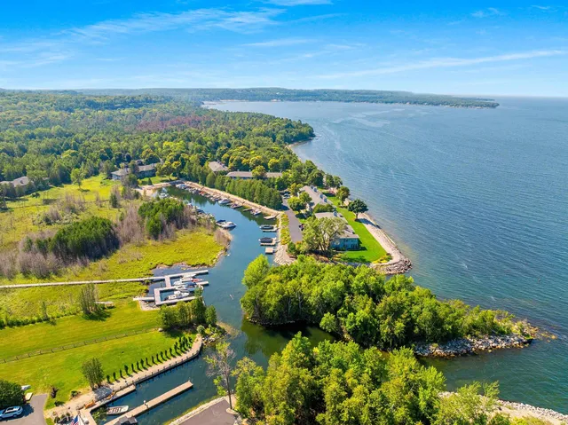 $575,000 | 4654 Harbor Drive, Unit K6, Egg Harbor, WI 54209