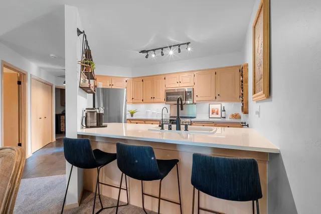 $575,000 | 4654 Harbor Drive, Unit K6, Egg Harbor, WI 54209