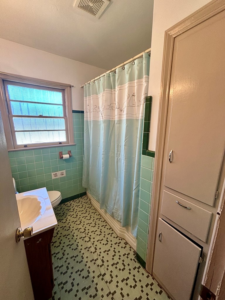 2892 Ramsey Road Columbus, GA 31903 - Photo 8 of 11 Bathroom 1