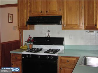 622 Gilbert Road Ridley Park, PA 19078 - Photo 5 of 10