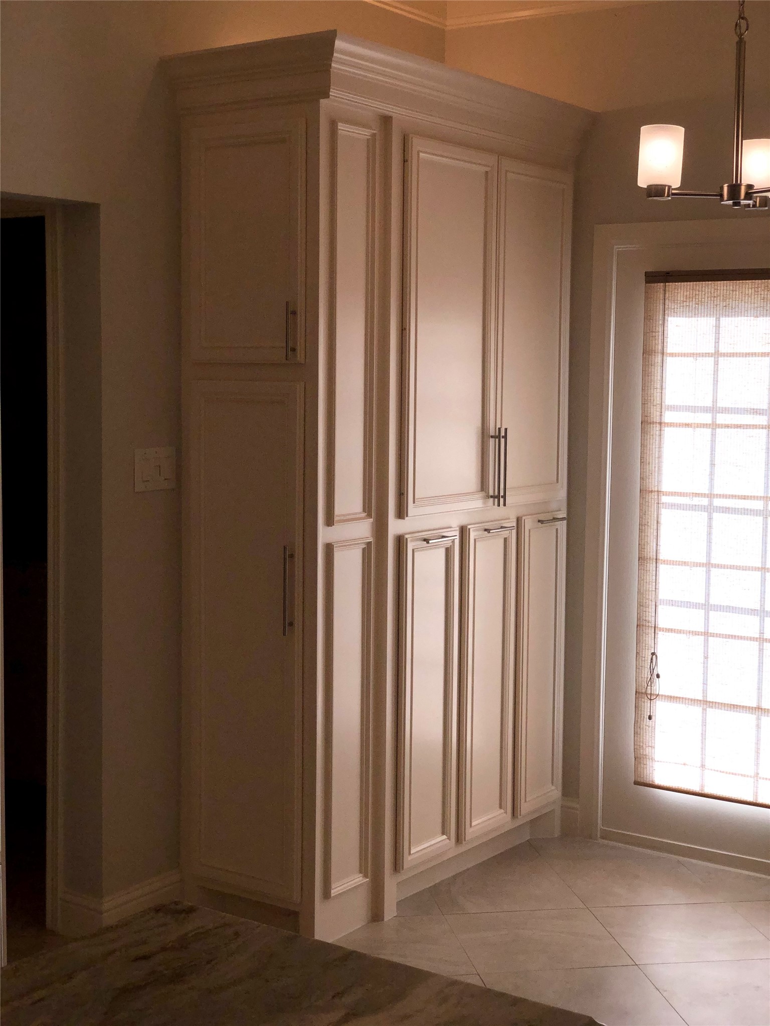 10310 Chevy Chase Drive Houston, TX 77042 - Photo 15 of 36 an entryway with wooden floor