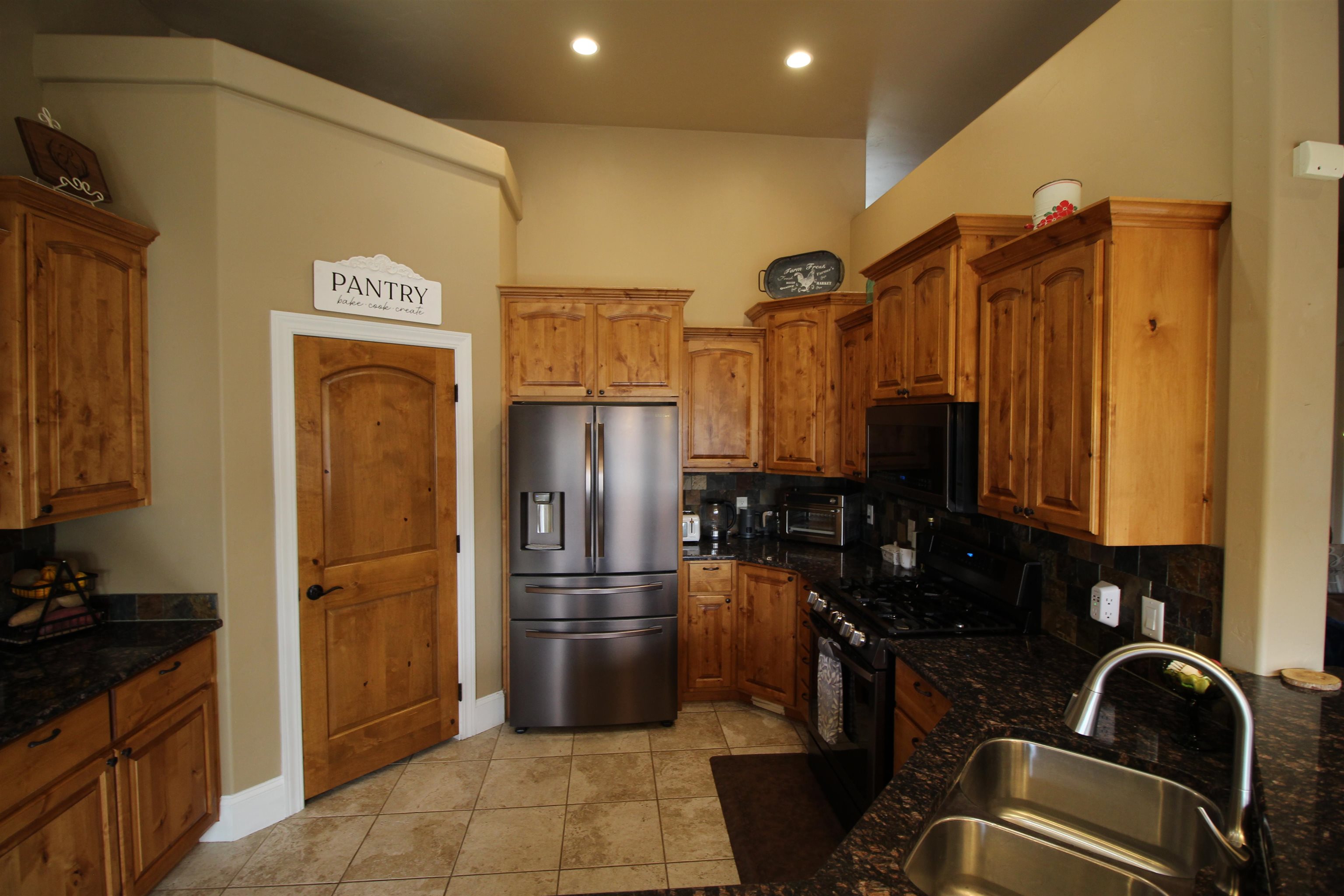 2917 Brook View Lane Grand Junction, CO 81503 - Photo 9 of 23