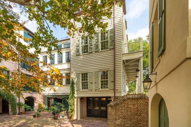 $1,690,000 | 6 Catfiddle Street, Charleston, SC 29403