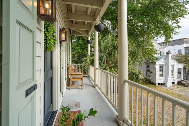 $1,690,000 | 6 Catfiddle Street, Charleston, SC 29403