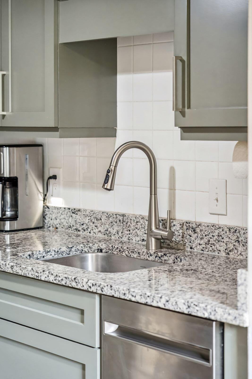 6 Catfiddle Street Charleston, SC 29403 - Photo 28 of 87 41_6CatfiddleSt-KeenEyeMarketing-040