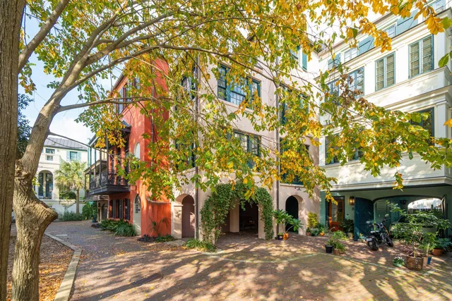 $1,690,000 | 6 Catfiddle Street, Charleston, SC 29403