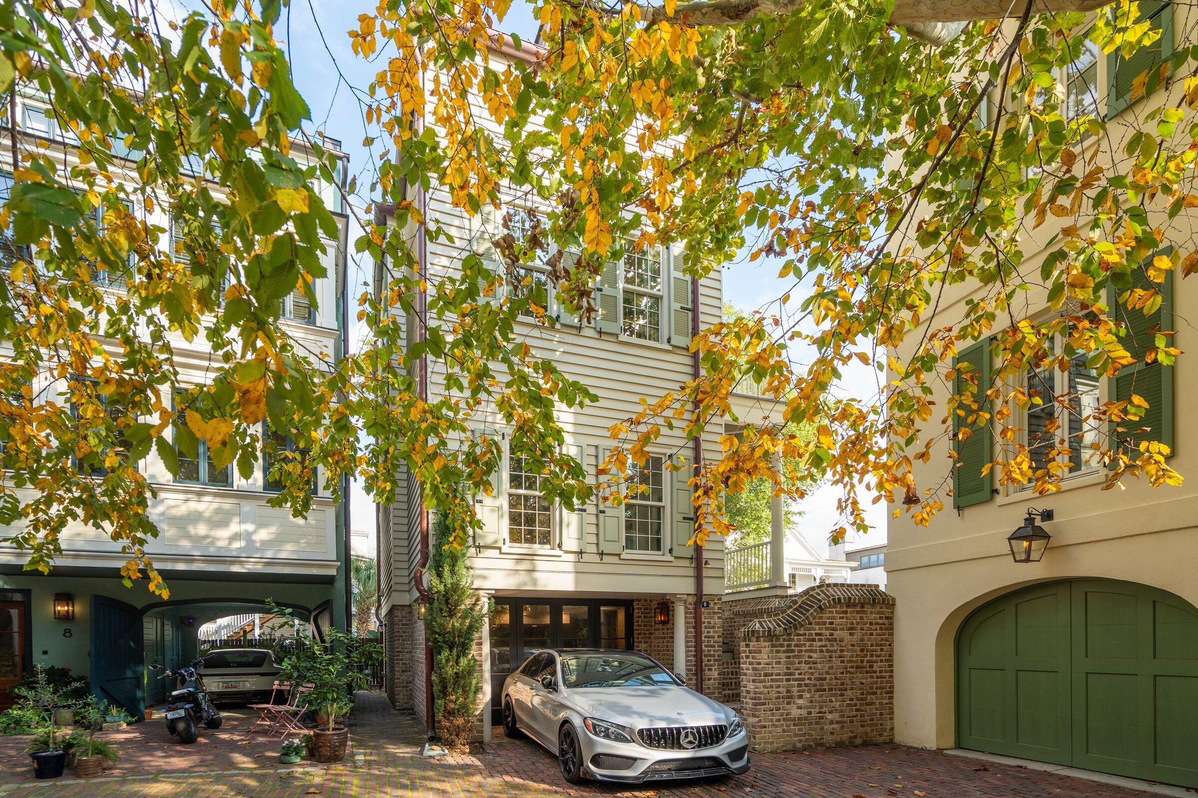 6 Catfiddle Street Charleston, SC 29403 - Photo 6 of 87 72_6CatfiddleSt-KeenEyeMarketing-071