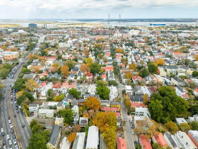 $1,690,000 | 6 Catfiddle Street, Charleston, SC 29403