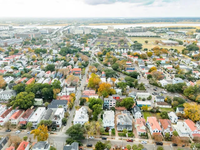 $1,690,000 | 6 Catfiddle Street, Charleston, SC 29403