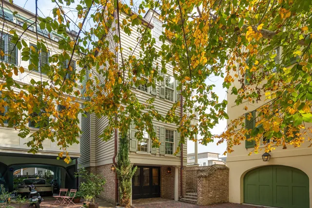 $1,690,000 | 6 Catfiddle Street, Charleston, SC 29403