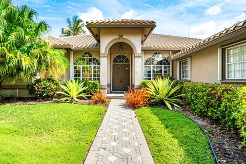 $1,800,000 | 11600 Northwest 5th Street, Plantation, FL 33325