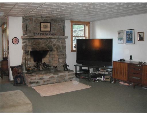 555 New Texas Road Plum, PA 15239 - Photo 10 of 18 Den/Family/Great Room. Extra large family room features stone fireplace and also has an additional entry from outiside the home.