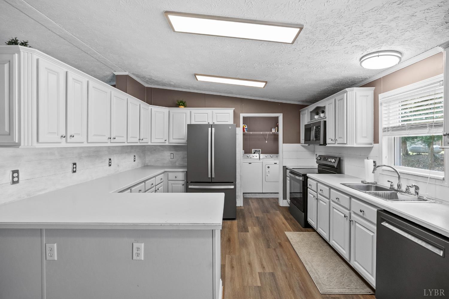 426 South Main Street Amherst, VA 24521 - Photo 9 of 35