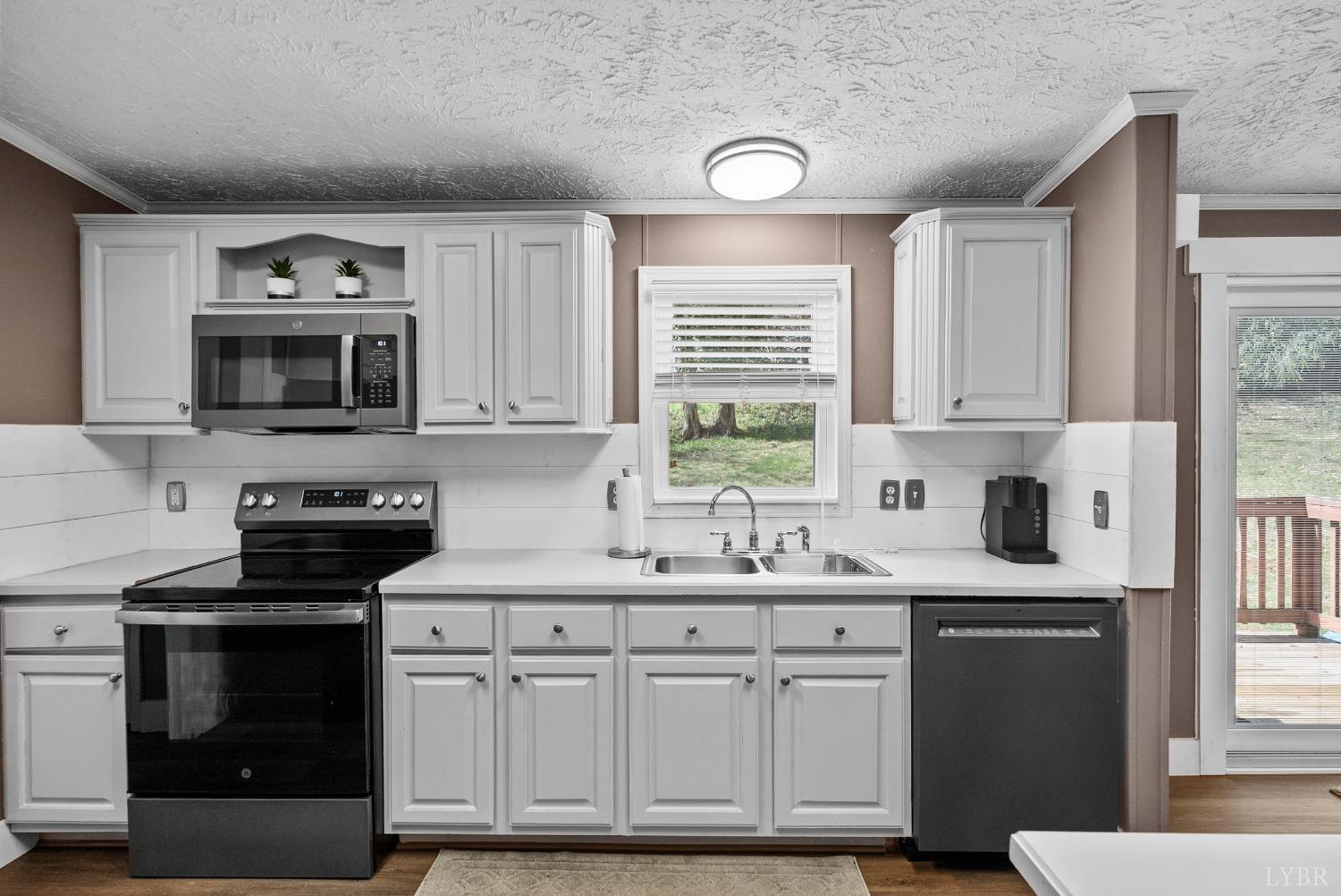 426 South Main Street Amherst, VA 24521 - Photo 10 of 35