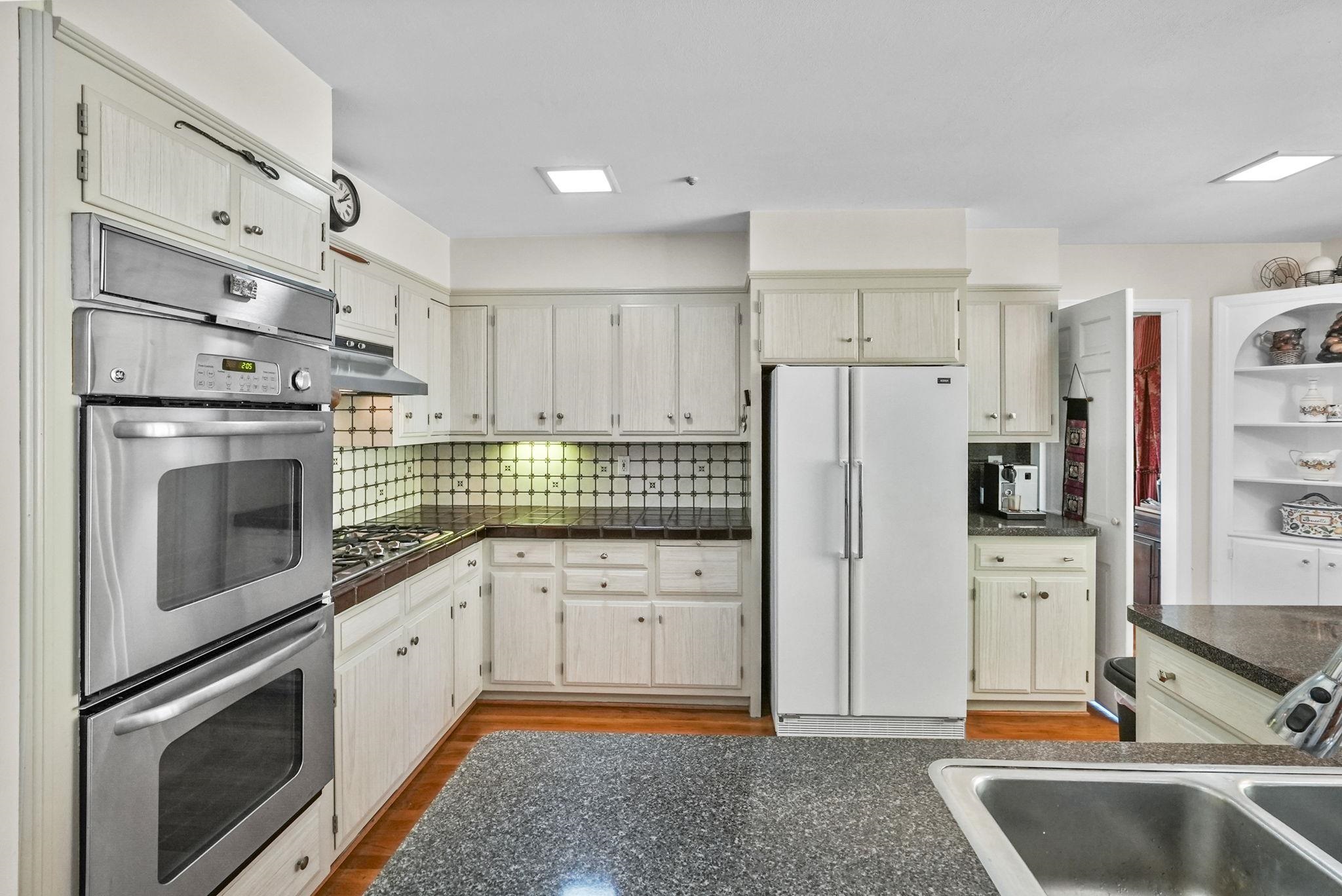 5 Rye Cliff Road Oakland, NJ 07436 - Photo 17 of 49 Gallery Image 17