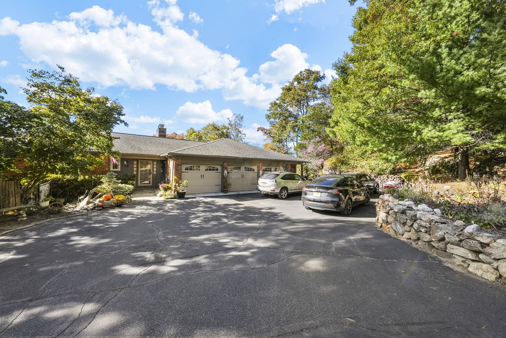 5 Rye Cliff Road Oakland, NJ 07436 - Photo 47 of 49 Gallery Image 47